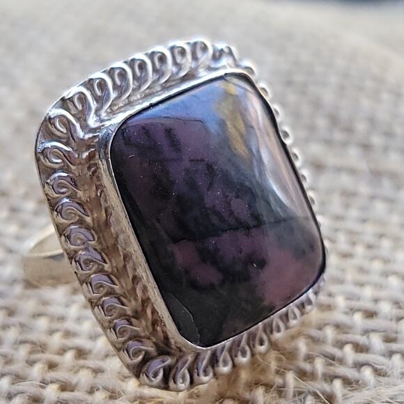 Handcrafted Sterling Silver Charoite Ring, Size 8 Natural Purple Stone - Picture 4 of 11
